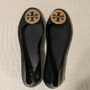 EUC Navy Tory Burch flats!!
